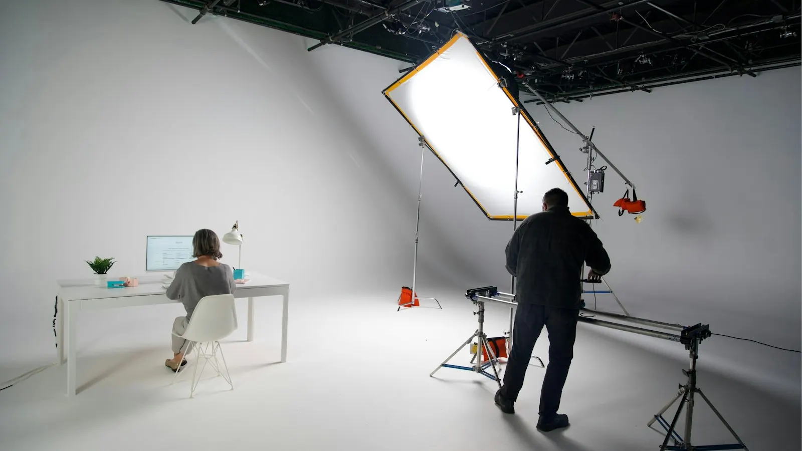 Estudio de grabación con iluminación